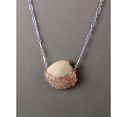 Copper-netted Shell Chain Necklace