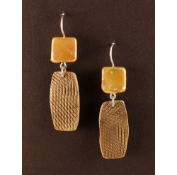 Textured Gold Polymer Tabs with Square Gold Coin Pearl
