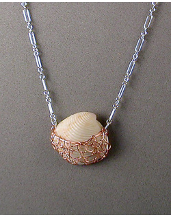 Copper-netted Shell Chain Necklace
